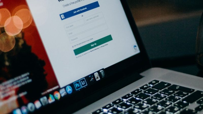 consulter une page facebook sans compte