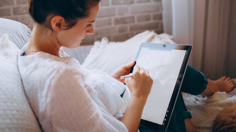 Apple Pencil 2 vs Logitech Crayon quel stylet pour quel usage
