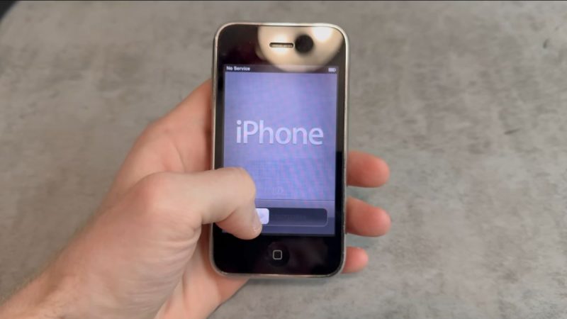 Est ce qu'un iphone 3 fonctionne toujours en 2025