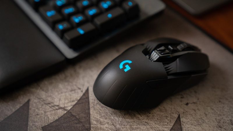 Logitech G502 est ce une bonne souris pour gamers