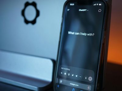 Nothing ralentit le calendrier de sortie de ses smartphones, un choix loin d’être anodin