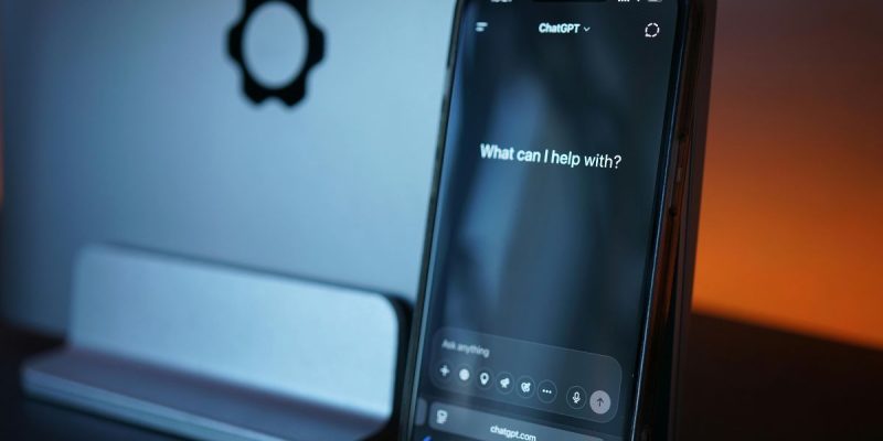 Nothing ralentit le calendrier de sortie de ses smartphones, un choix loin d’être anodin