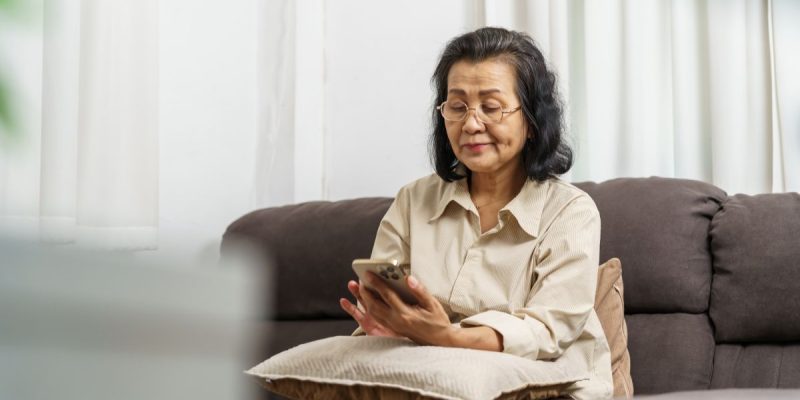 Comment adapter un smartphone pour une personne âgée