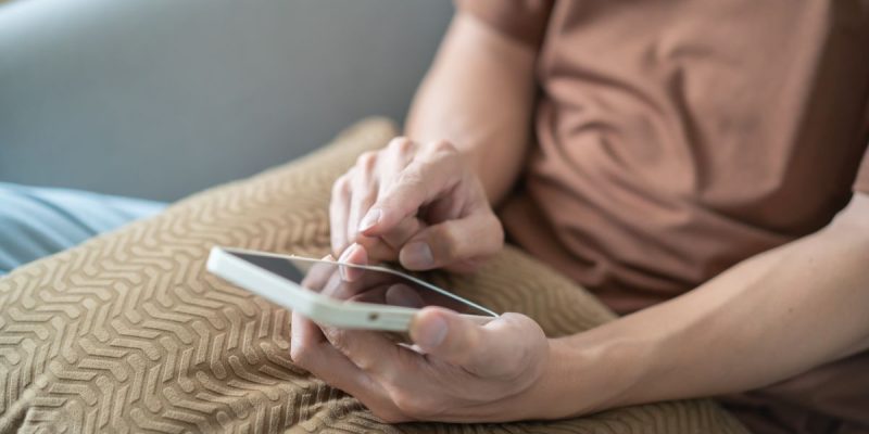 Les fonctions de sécurité du smartphone utiles pour les personnes âgées