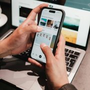 Siri conversationnel peut-il enfin tenir une discussion naturelle en 2026