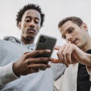 Netflix en mai 2026 une offre pensée avant tout pour le mobile